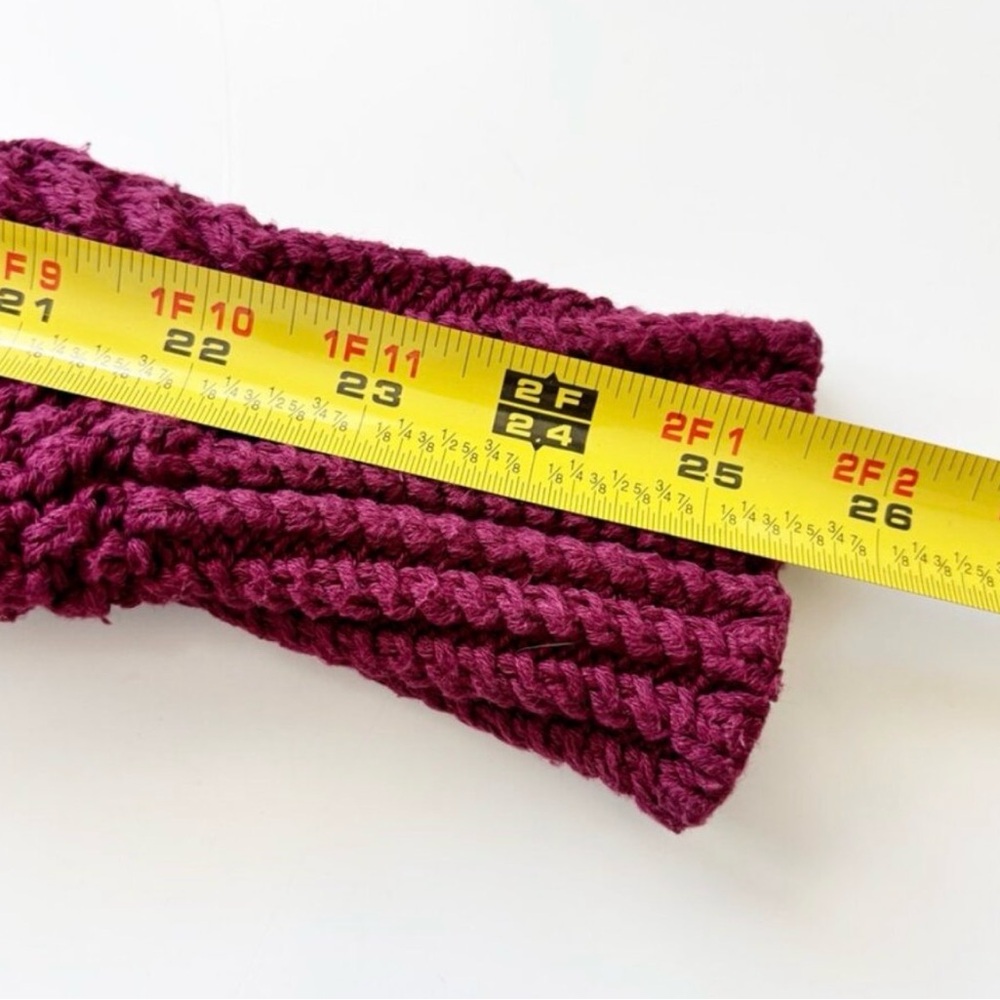Signature Cable Knit Crewneck Sweater - Raspberry - Picture 4 of 6